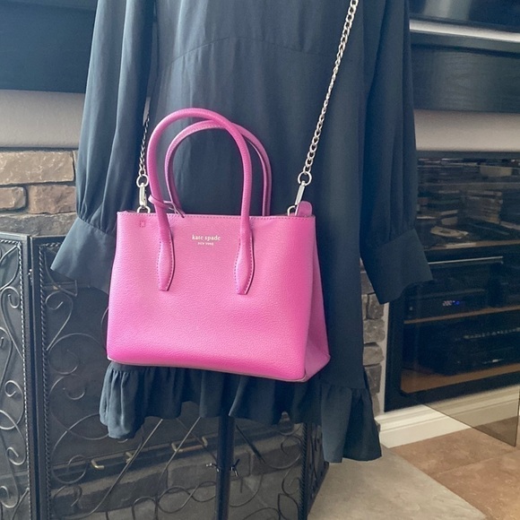 Kate Spade 2 piece Baja Rose Satchel/crossbody and wallet with silver chain - Picture 3 of 10